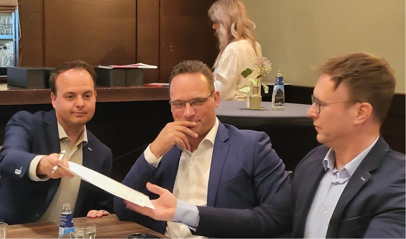 ScreenCom Group Fusie